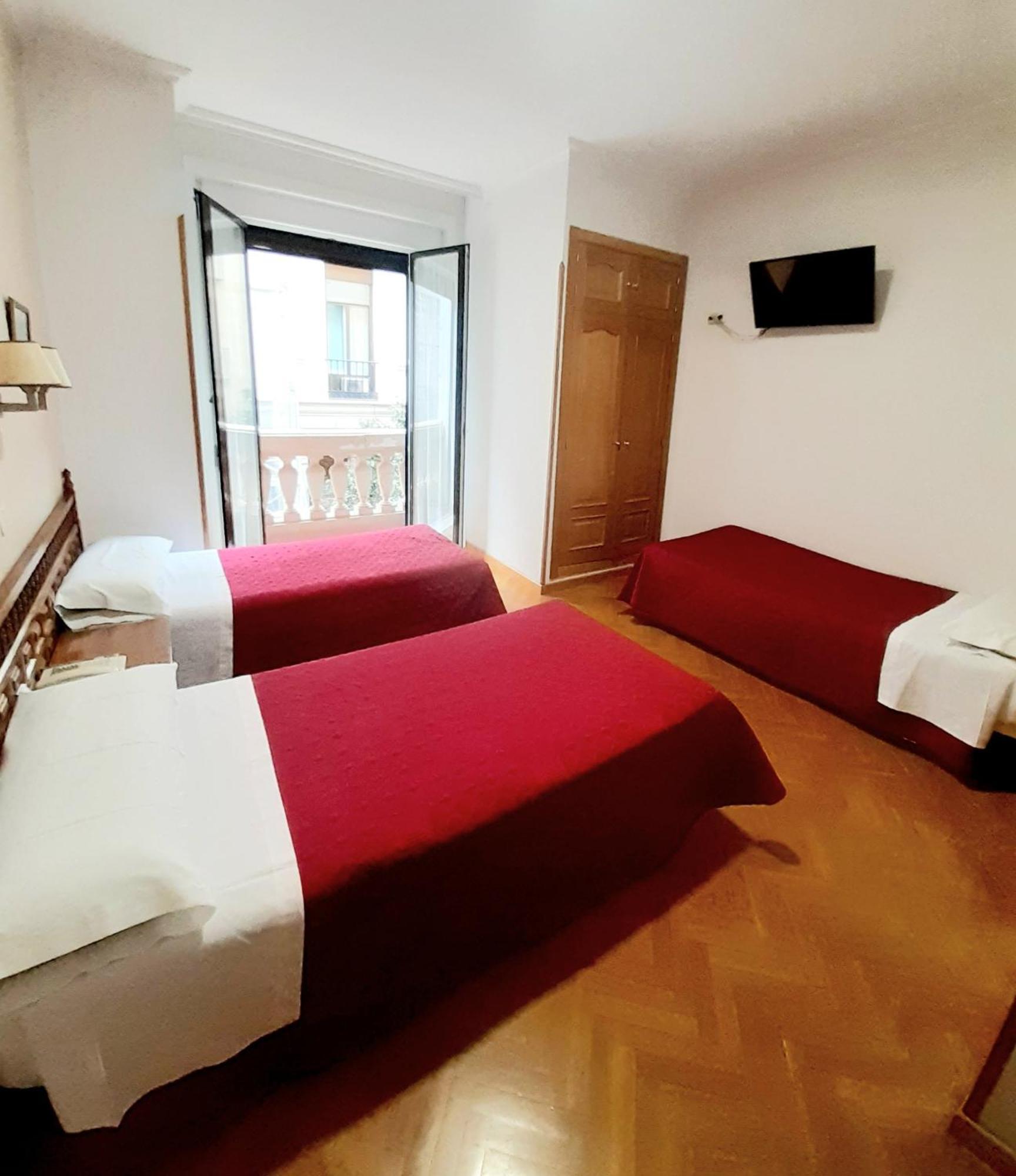 Hostal Biarritz — Fotos 2